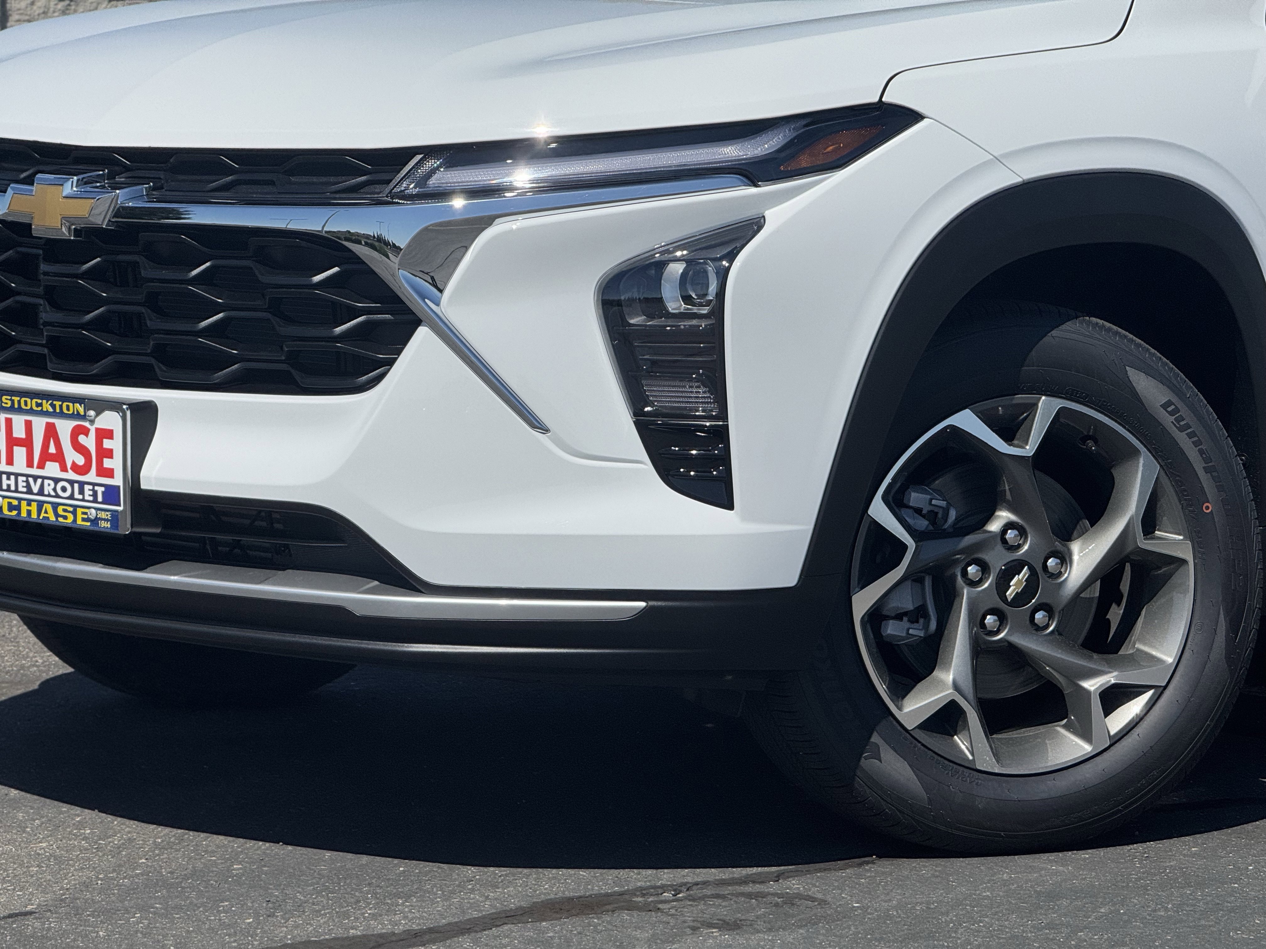 New 2026 Chevrolet Trax LT FWD image 3