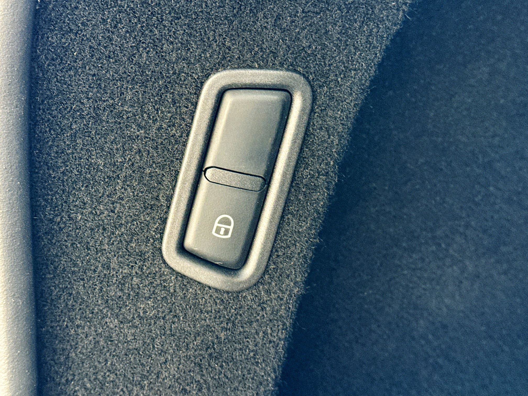 Used 2022 Maserati Levante Modena image 13