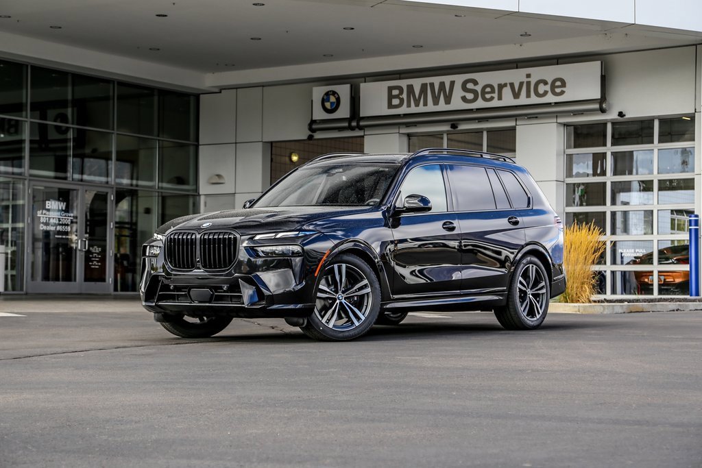 New 2026 BMW X7 xDrive40i w/ M Sport Package
