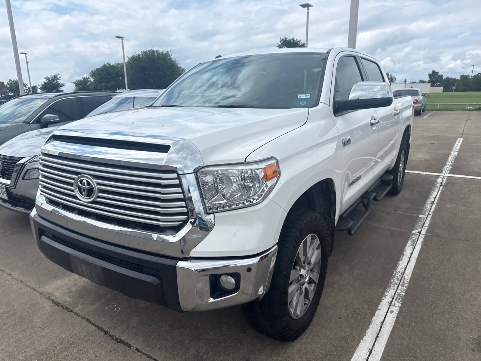 Used 2016 Toyota Tundra Limited w/ Limited Premium Package AWD/4WD image 3
