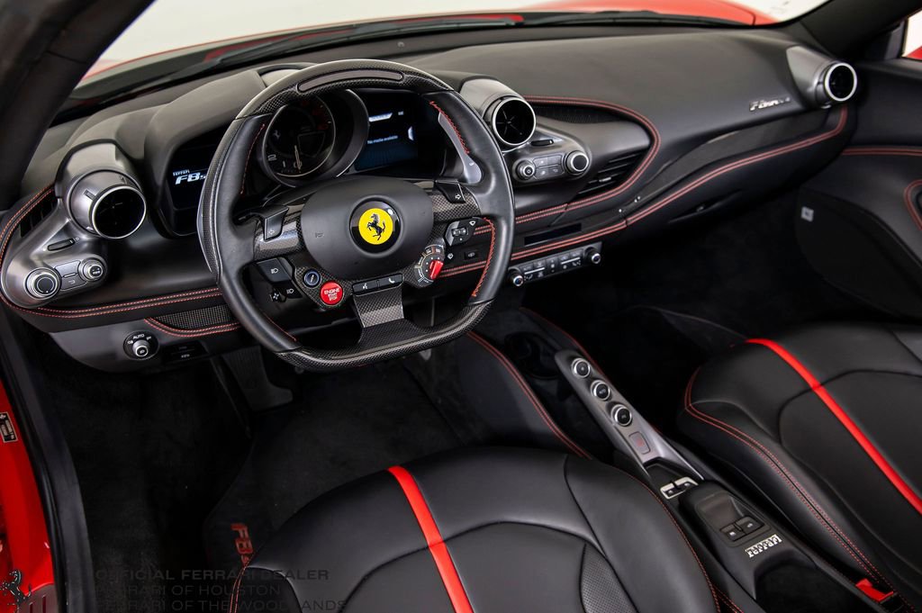 Used 2021 Ferrari F8 Tributo image 4