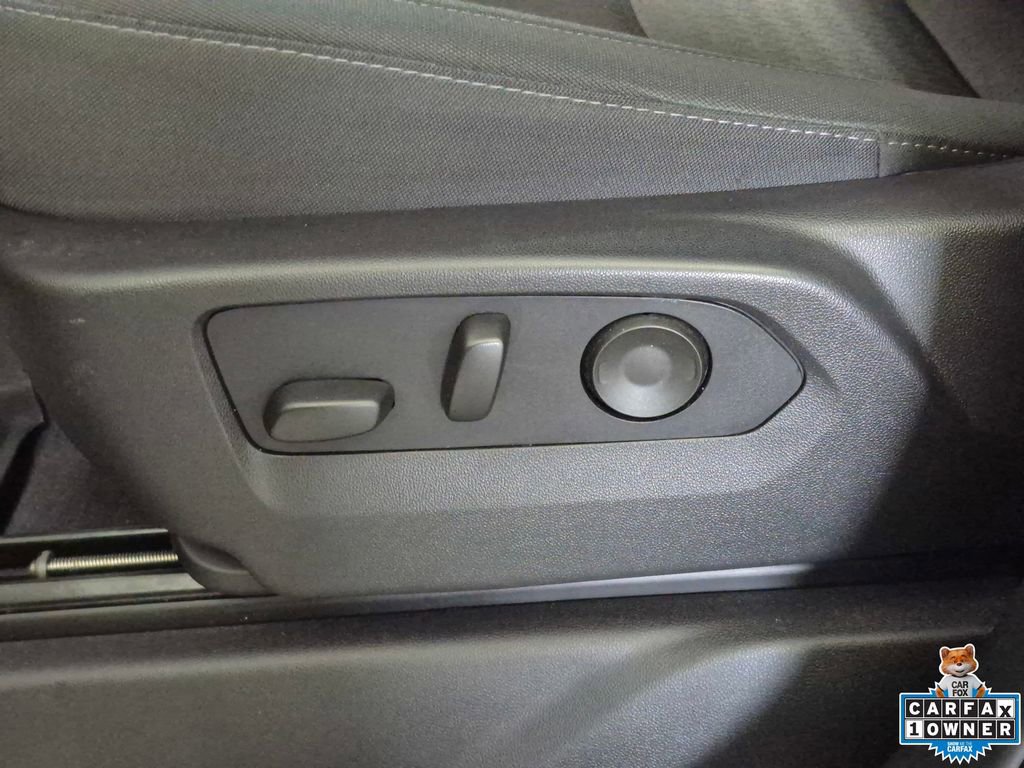 Certified 2024 Chevrolet Silverado 1500 LT AWD/4WD image 15