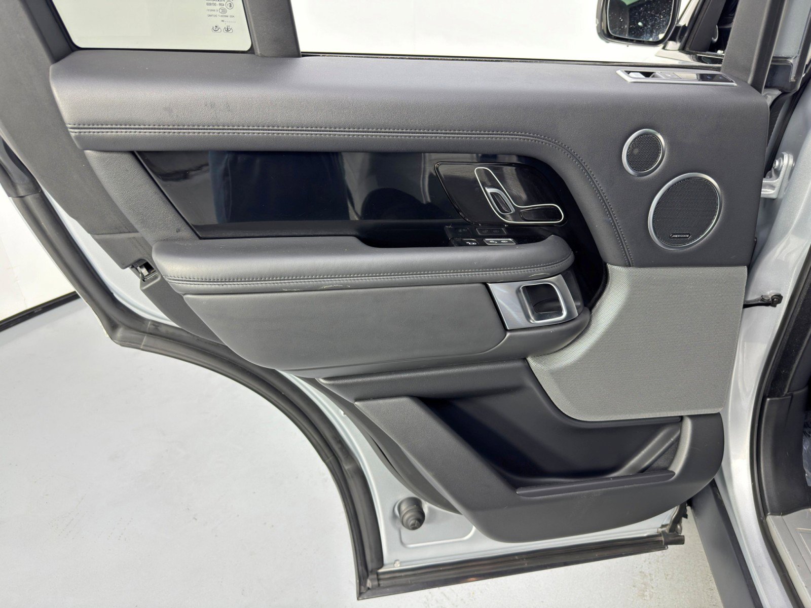 Used 2020 Land Rover Range Rover HSE image 52