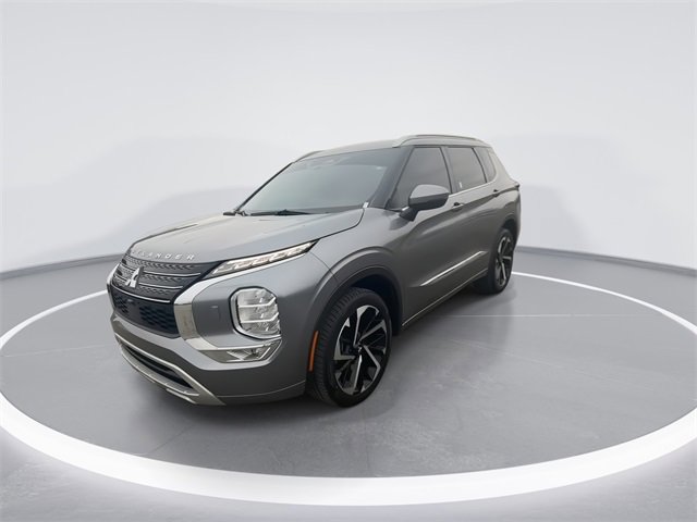 Used 2023 Mitsubishi Outlander SEL video 4