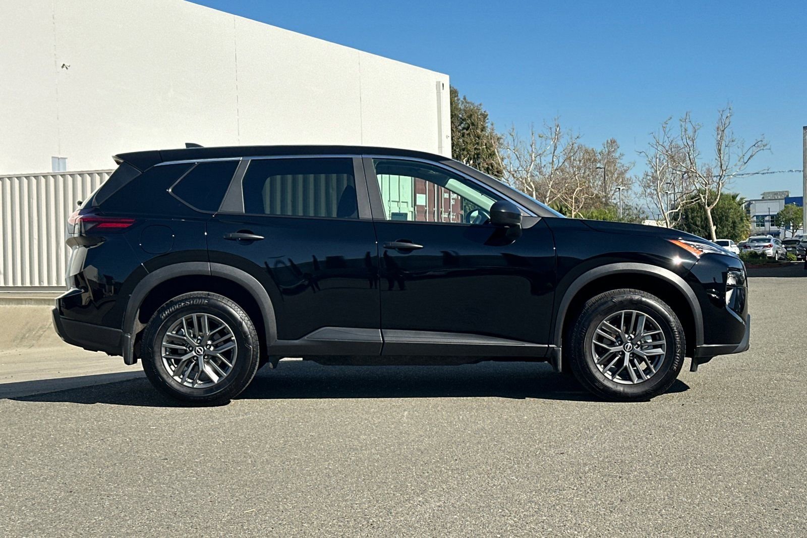 Certified 2025 Nissan Rogue S FWD image 3