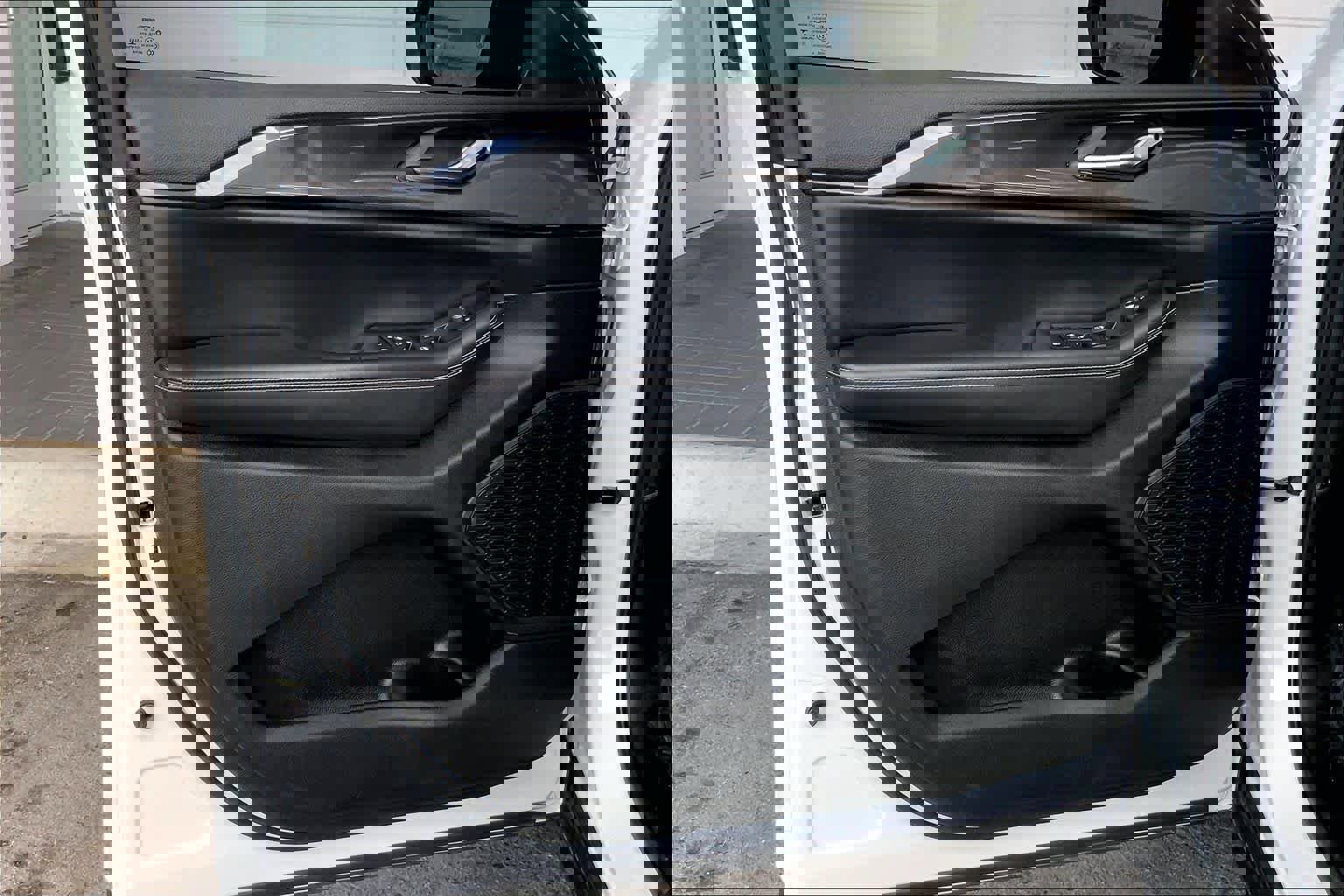 Used 2023 Jeep Grand Cherokee Altitude image 21