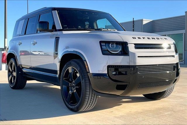 New 2026 Land Rover Defender 110 X-Dynamic SE image 2