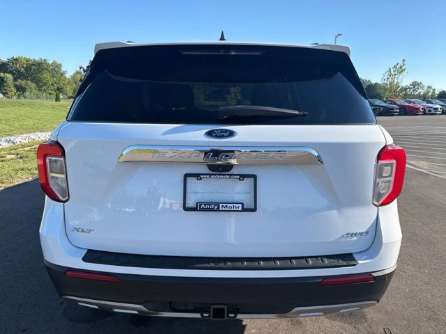 Used 2021 Ford Explorer XLT w/ Equipment Group 202A AWD/4WD image 8