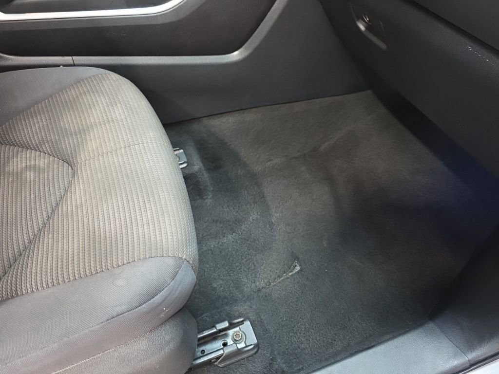 Used 2023 Toyota Highlander LE image 10