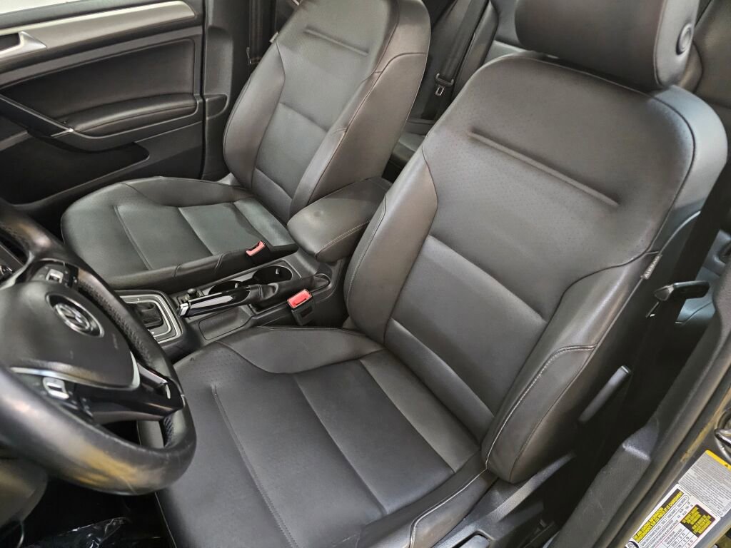 Used 2015 Volkswagen Golf SE FWD image 22
