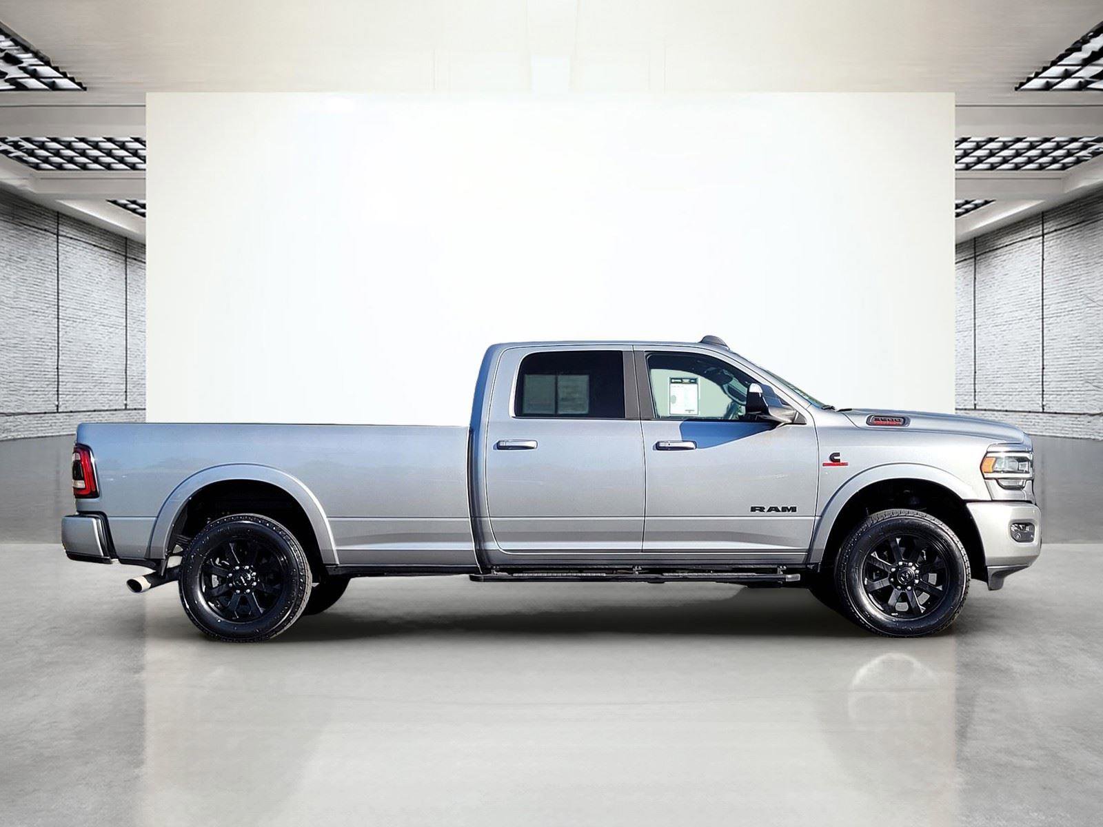 Used 2022 RAM 3500 Laramie w/ Night Edition image 6