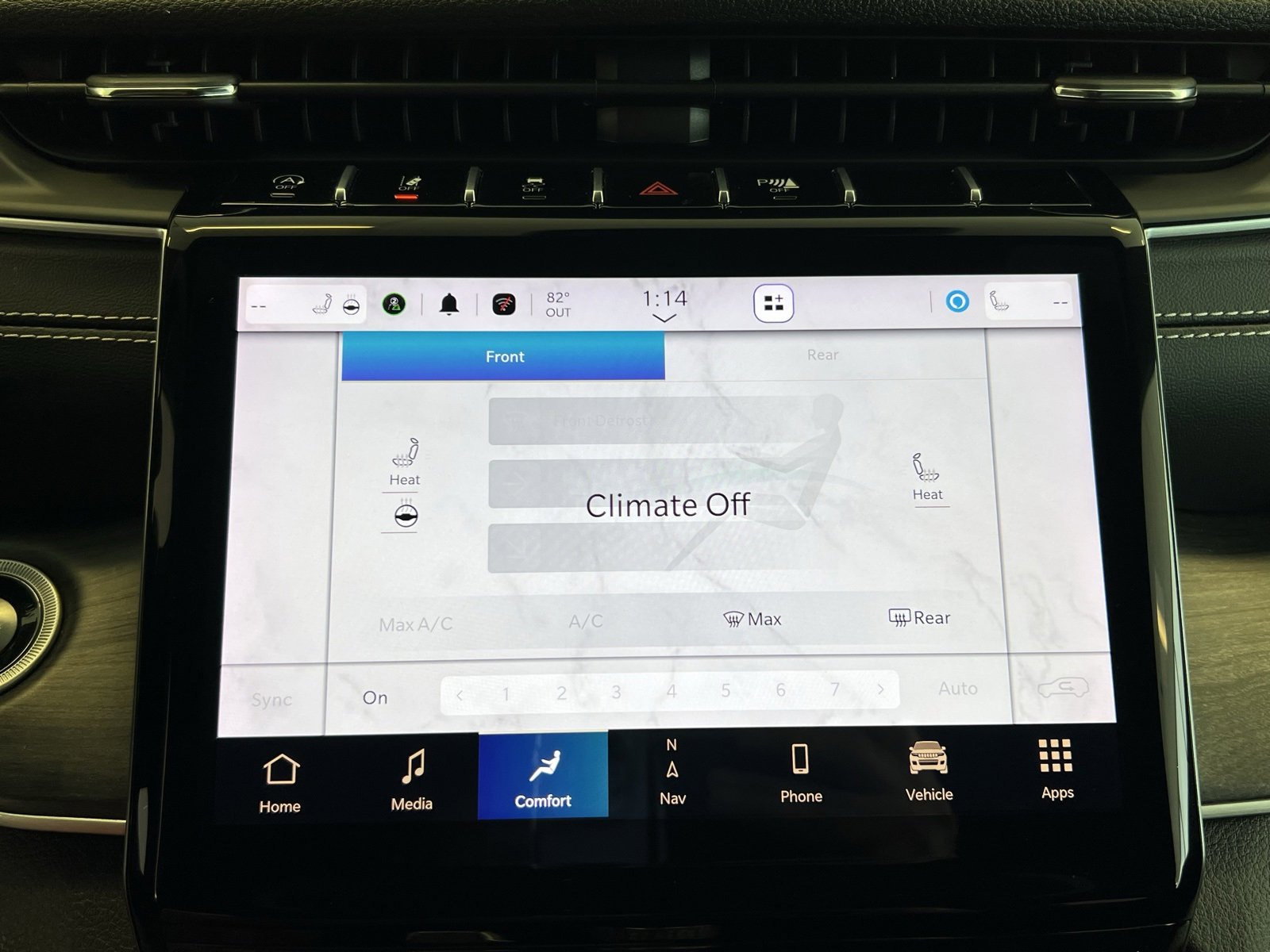 Used 2024 Jeep Grand Cherokee L Limited w/ Black Appearance Package image 20