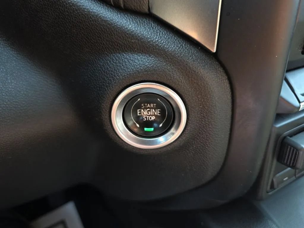 Used 2020 Chevrolet Silverado 1500 LTZ w/ LTZ Plus Package AWD/4WD image 32