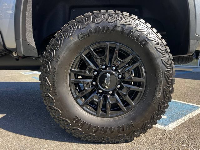 New 2026 Chevrolet Silverado 2500 ZR2 AWD/4WD image 11