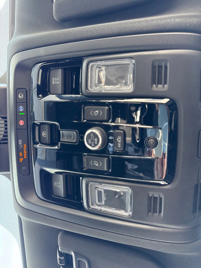 New 2026 GMC Yukon AT4 image 36