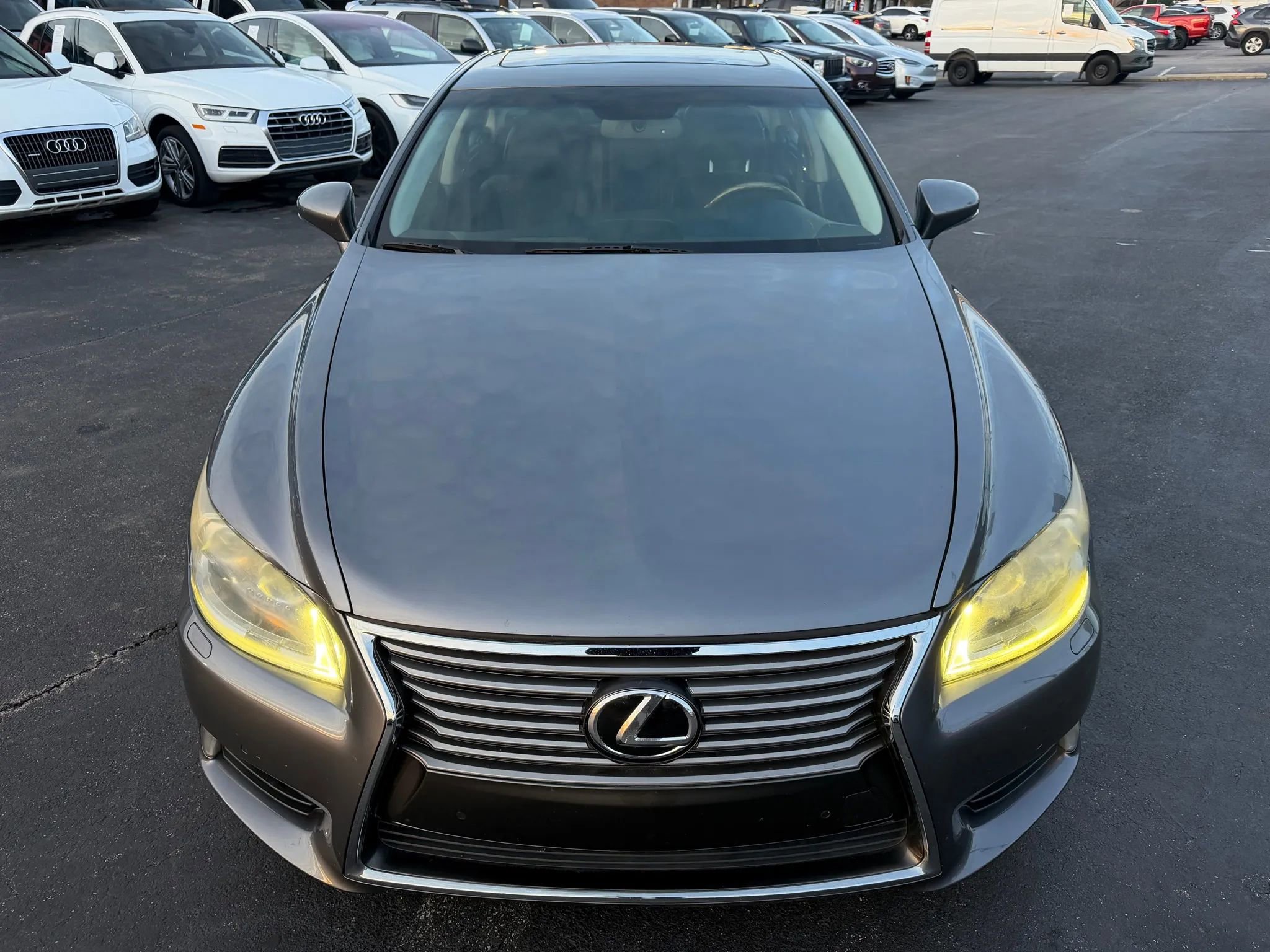 Used 2013 Lexus LS 460 AWD w/ Comfort Pkg image 9