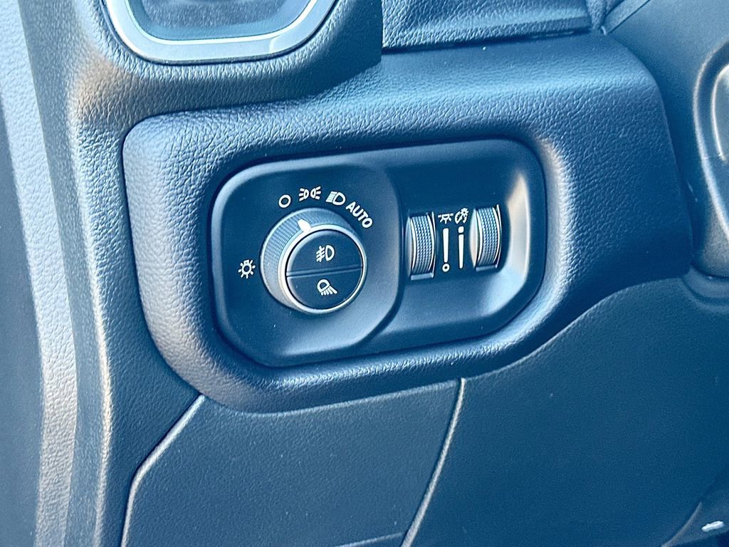 Used 2024 RAM 3500 Laramie w/ Chrome Bumper Package AWD/4WD image 10