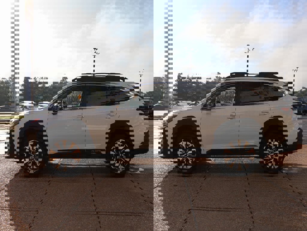 Used 2024 Subaru Outback Limited image 3