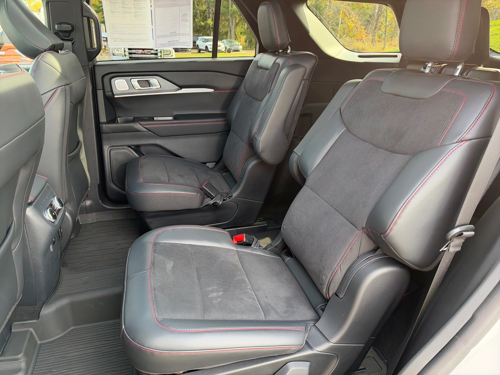 Used 2026 Ford Explorer ST AWD/4WD image 10