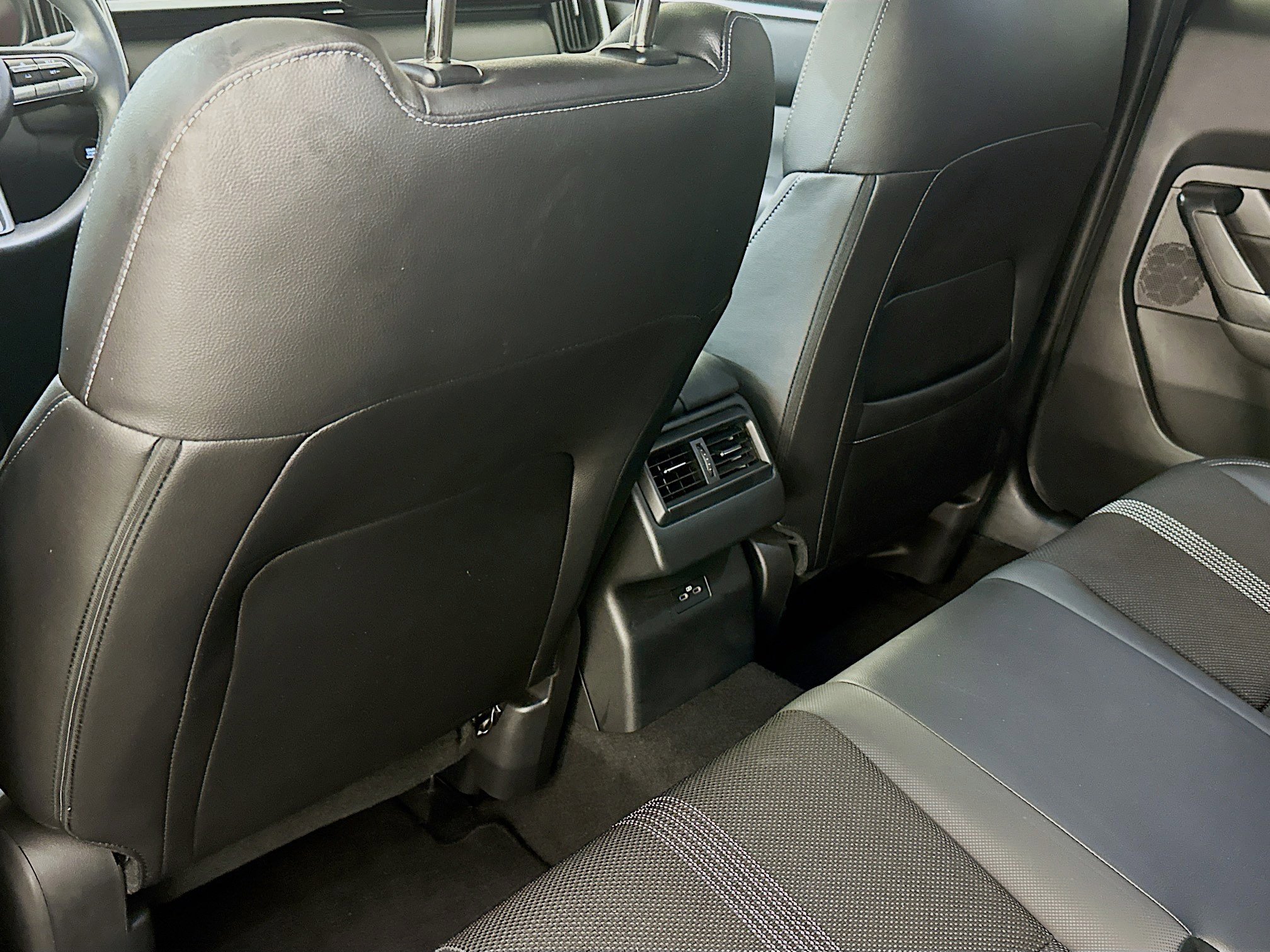 Used 2025 MAZDA CX-50 AWD 2.5 S w/ Premium Package image 29