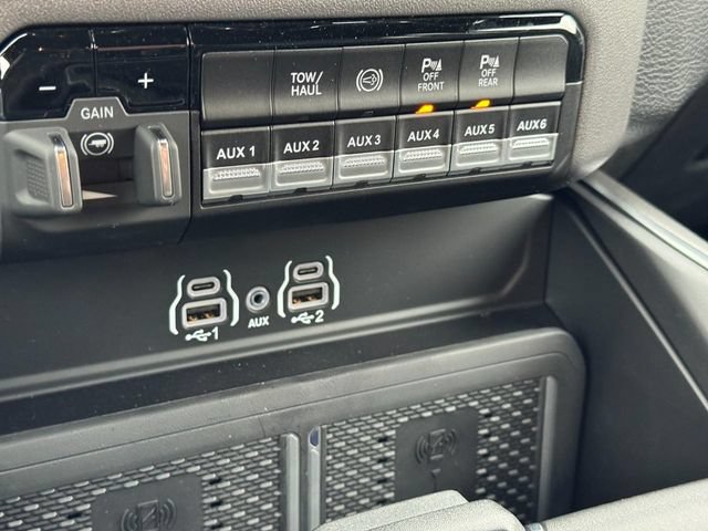 New 2025 RAM 3500 Big Horn AWD/4WD image 26