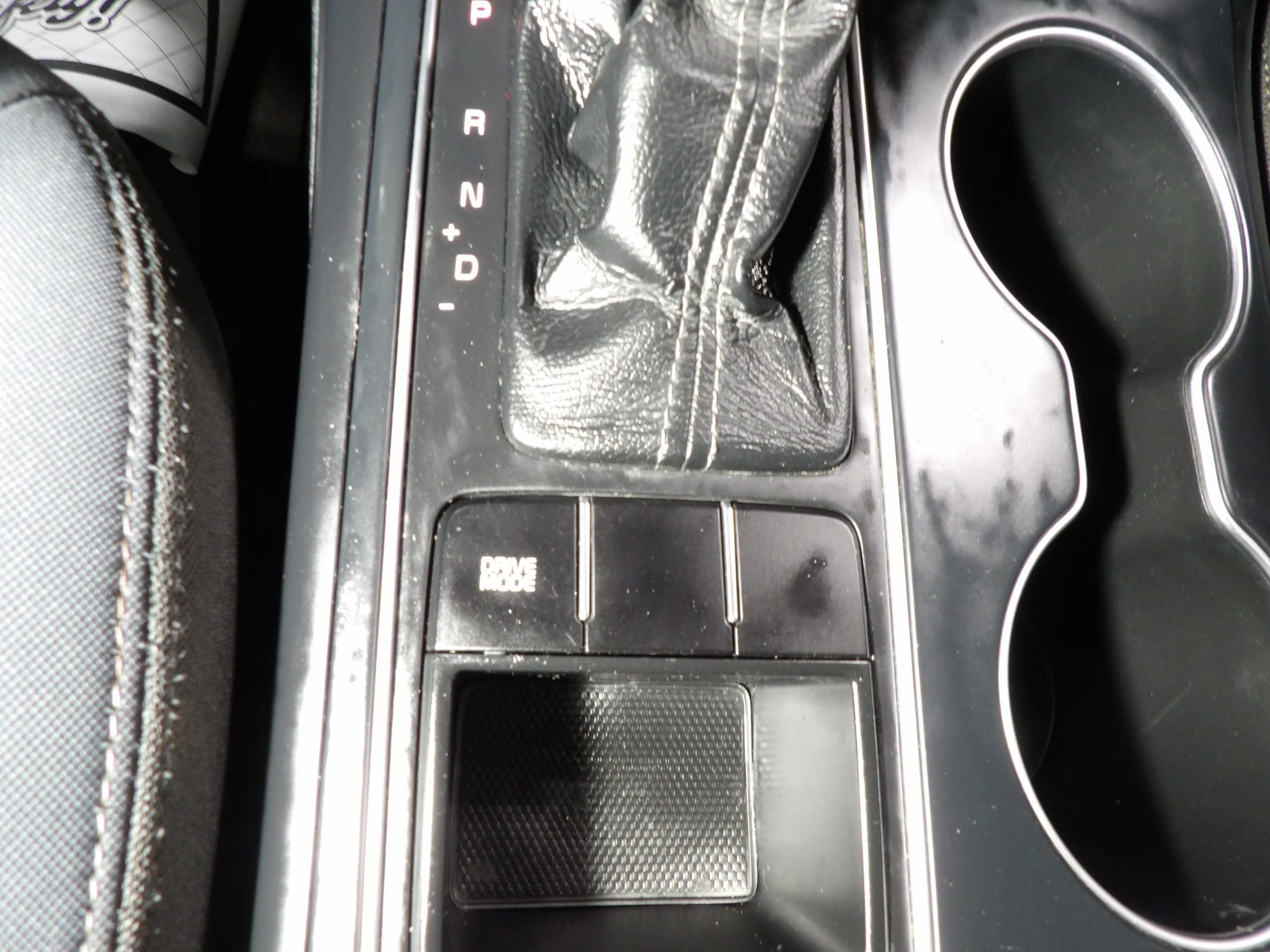 Used 2017 Kia Sorento LX Sport Utility 4D image 15