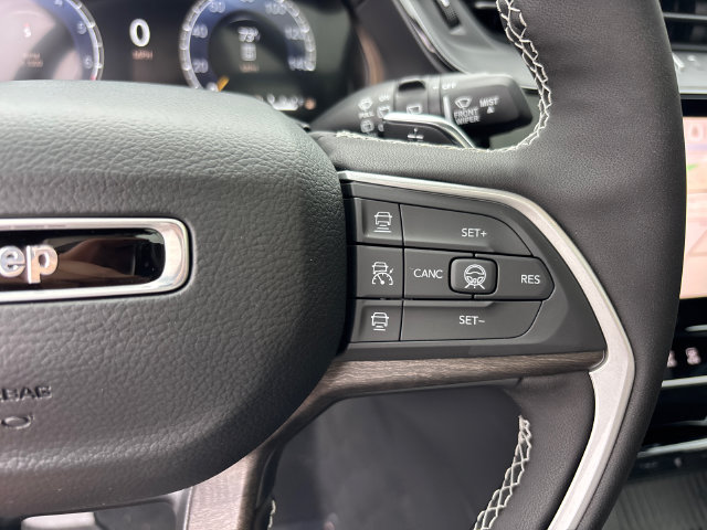 New 2027 Jeep Grand Cherokee Limited AWD/4WD image 22