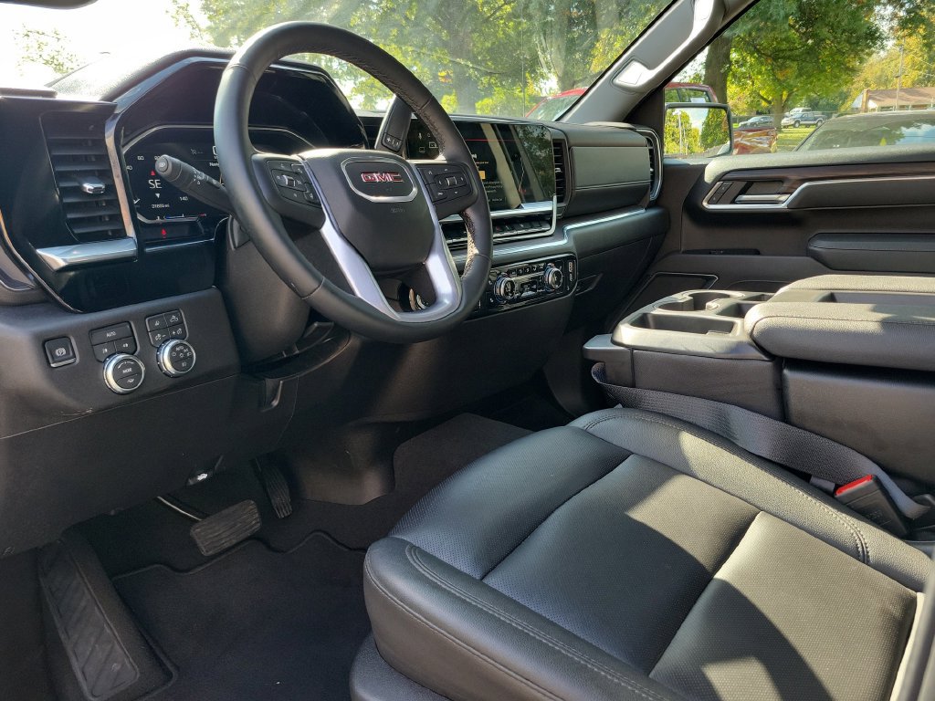Used 2026 GMC Sierra 1500 SLT AWD/4WD image 25