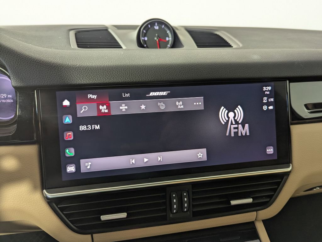 Used 2022 Porsche Cayenne AWD/4WD image 43