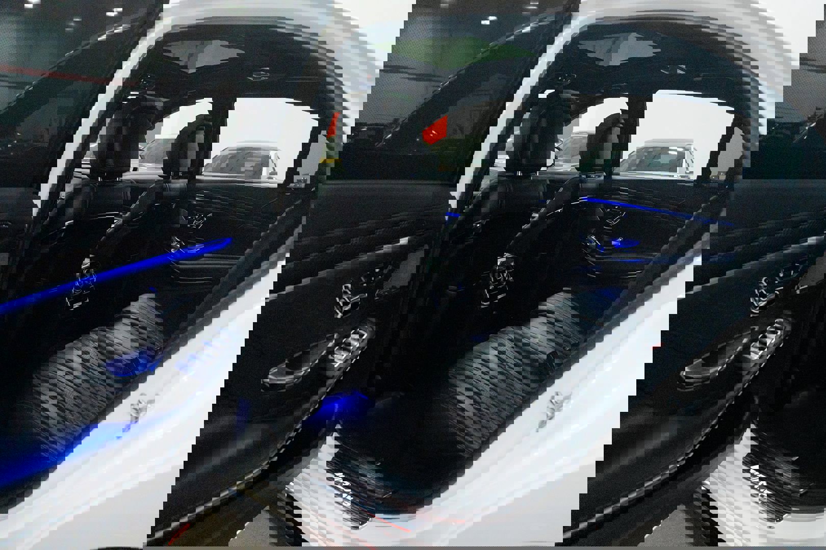 Used 2018 Mercedes-Benz S 63 AMG 4MATIC Sedan image 24