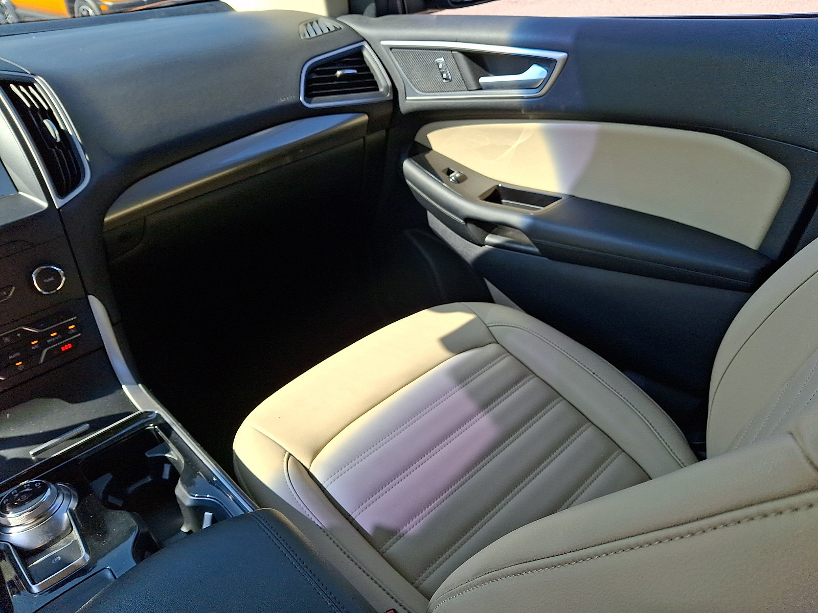 Certified 2020 Ford Edge SEL w/ Convenience Package FWD image 15