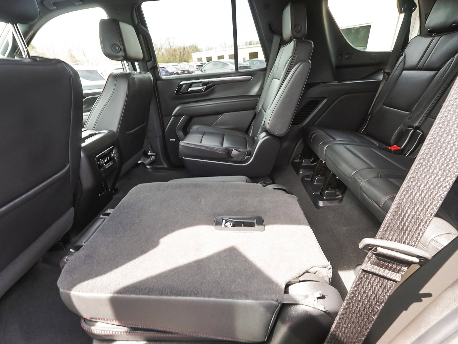 Used 2025 Chevrolet Tahoe RST w/ Comfort Package image 36