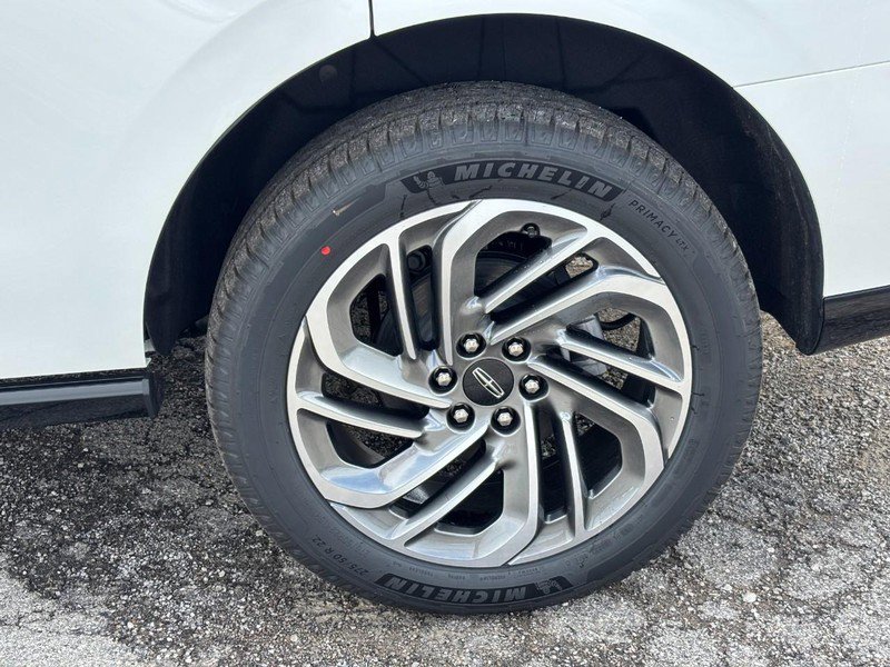 New 2026 Lincoln Navigator Reserve AWD/4WD image 9