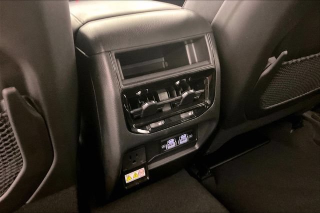 Used 2024 Jeep Grand Cherokee Altitude AWD/4WD image 9