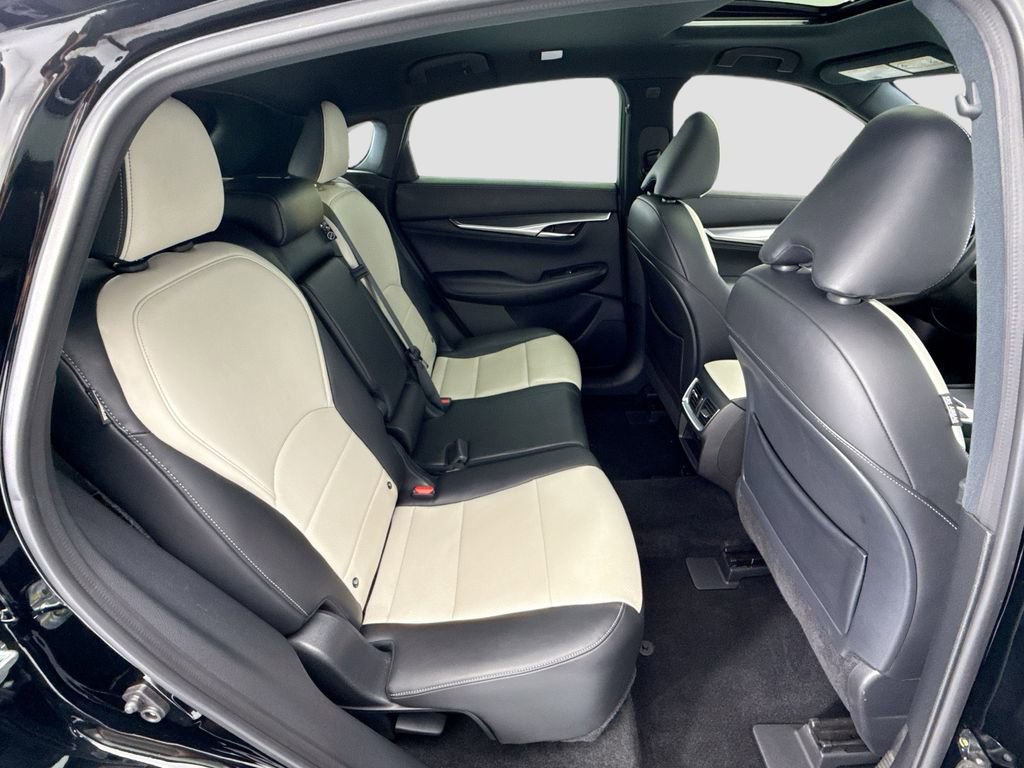 Used 2023 INFINITI QX55 Luxe w/ Cargo Package image 20