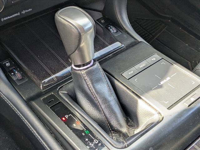 Used 2023 Lexus GX 460 Premium w/ Premium Package image 11