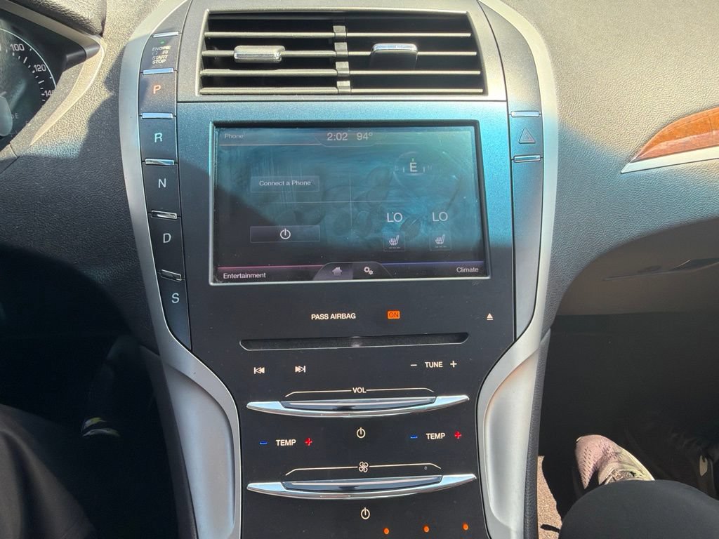Used 2014 Lincoln MKZ FWD image 12