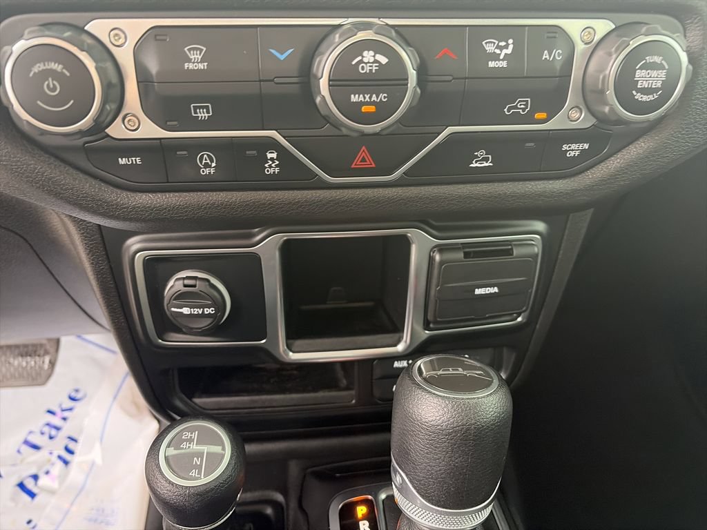 Used 2024 Jeep Gladiator Sport AWD/4WD image 23