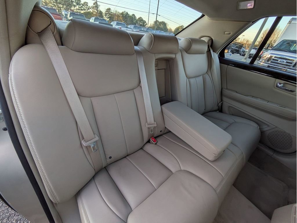 Used 2008 Cadillac DTS w/1SA image 22