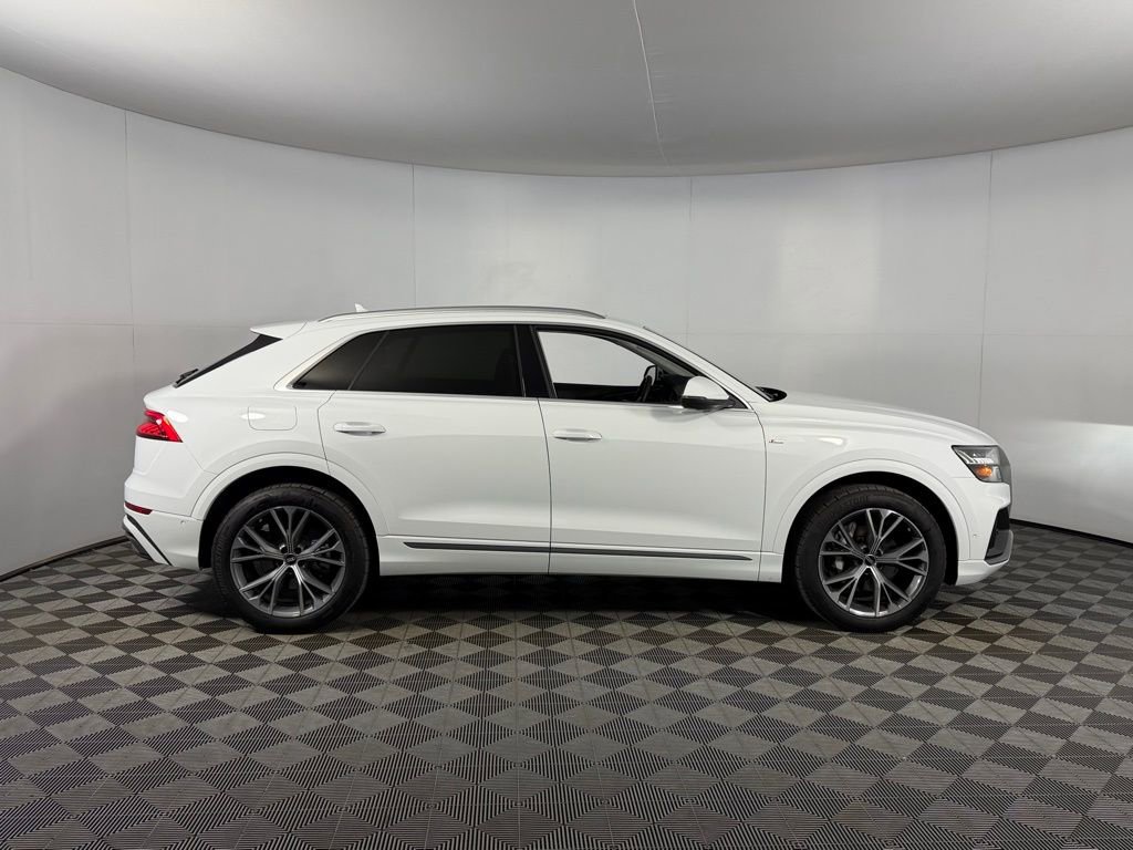 Used 2023 Audi Q8 Premium Plus w/ Premium Plus Package AWD/4WD image 3