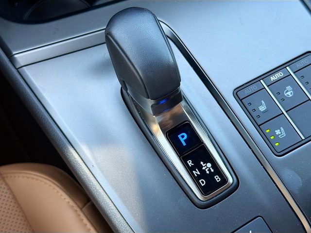 Used 2025 Lexus UX 300h FWD w/ Accessory Package (Z1) image 28