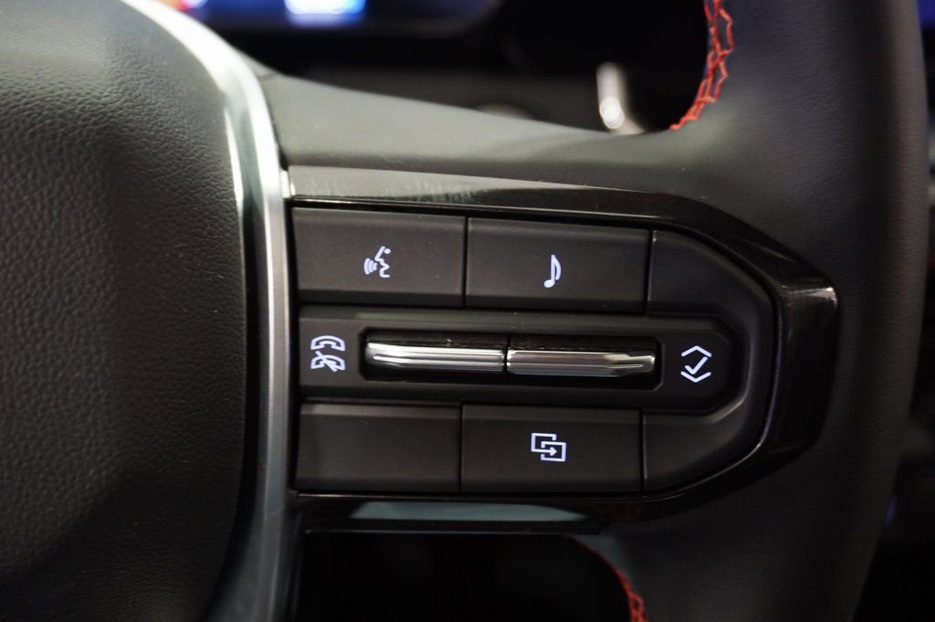 Used 2024 Chevrolet Colorado Z71 w/ Z71 Convenience Package 2 image 20