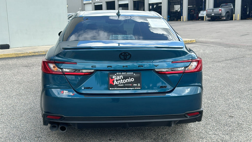 Used 2025 Toyota Camry SE w/ Convenience Package FWD image 6