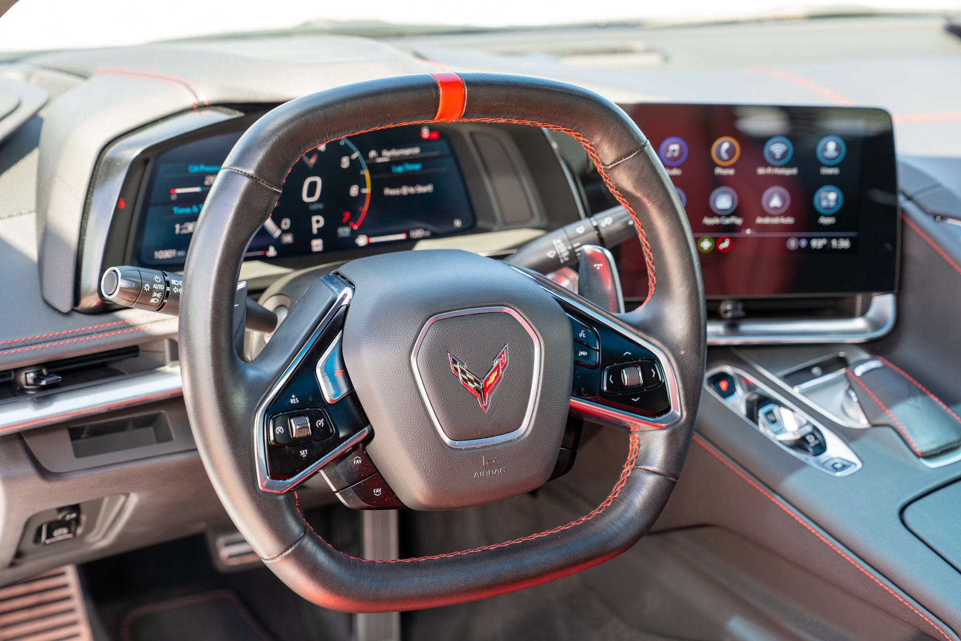 Used 2022 Chevrolet Corvette Stingray Coupe w/ Engine Appearance Package RWD image 34