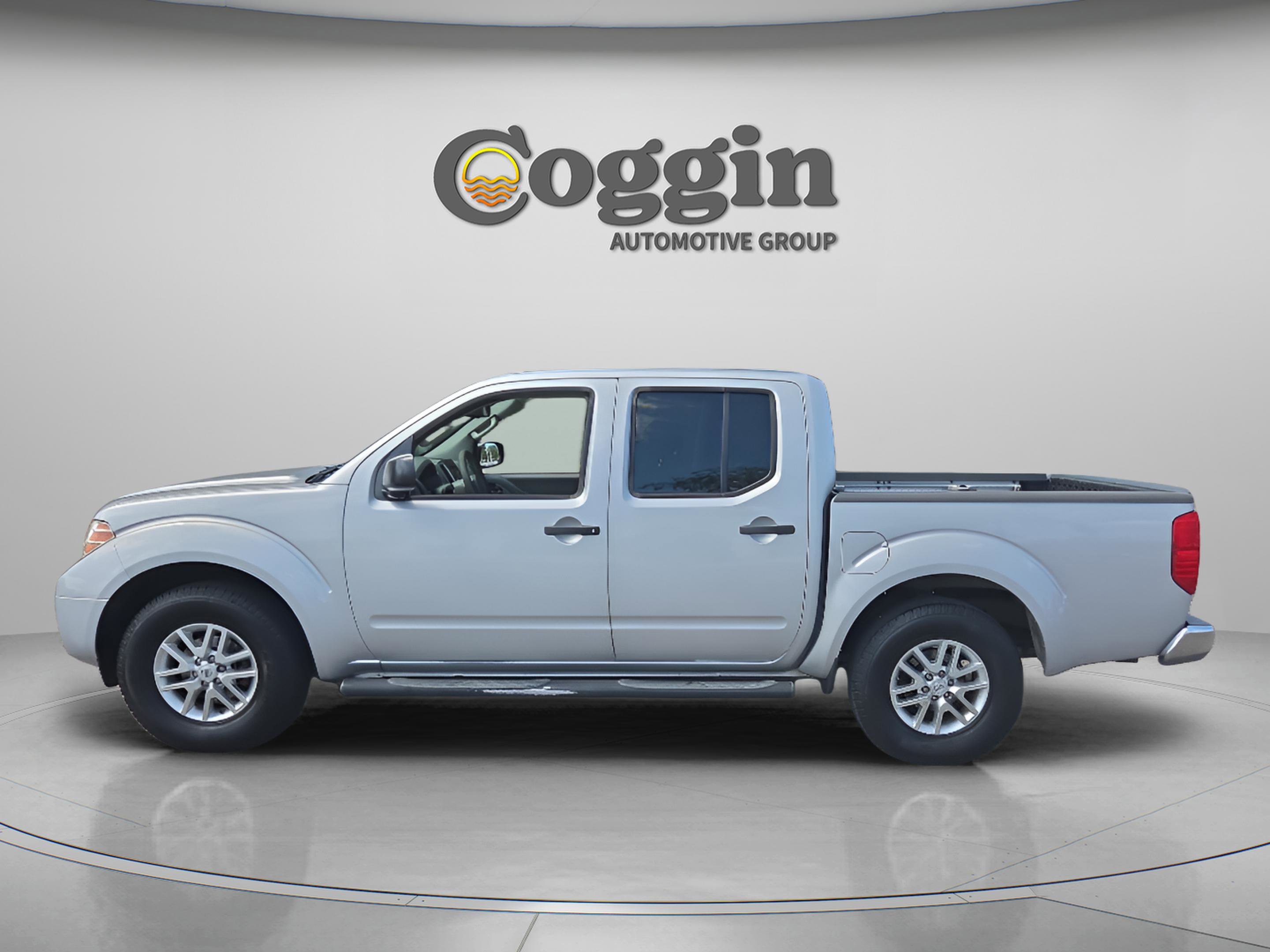 Used 2016 Nissan Frontier SV w/ SV Value Truck Package RWD image 2