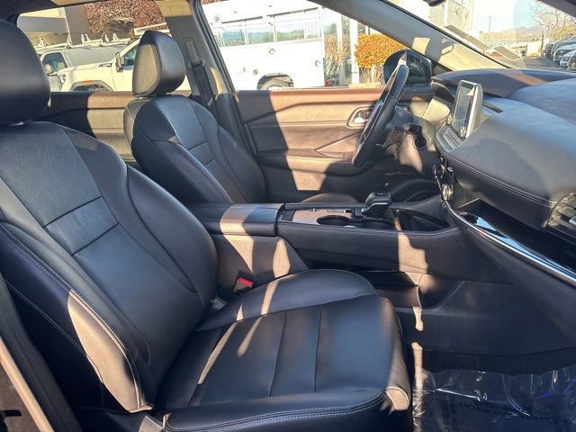 Used 2023 Nissan Rogue SL image 37