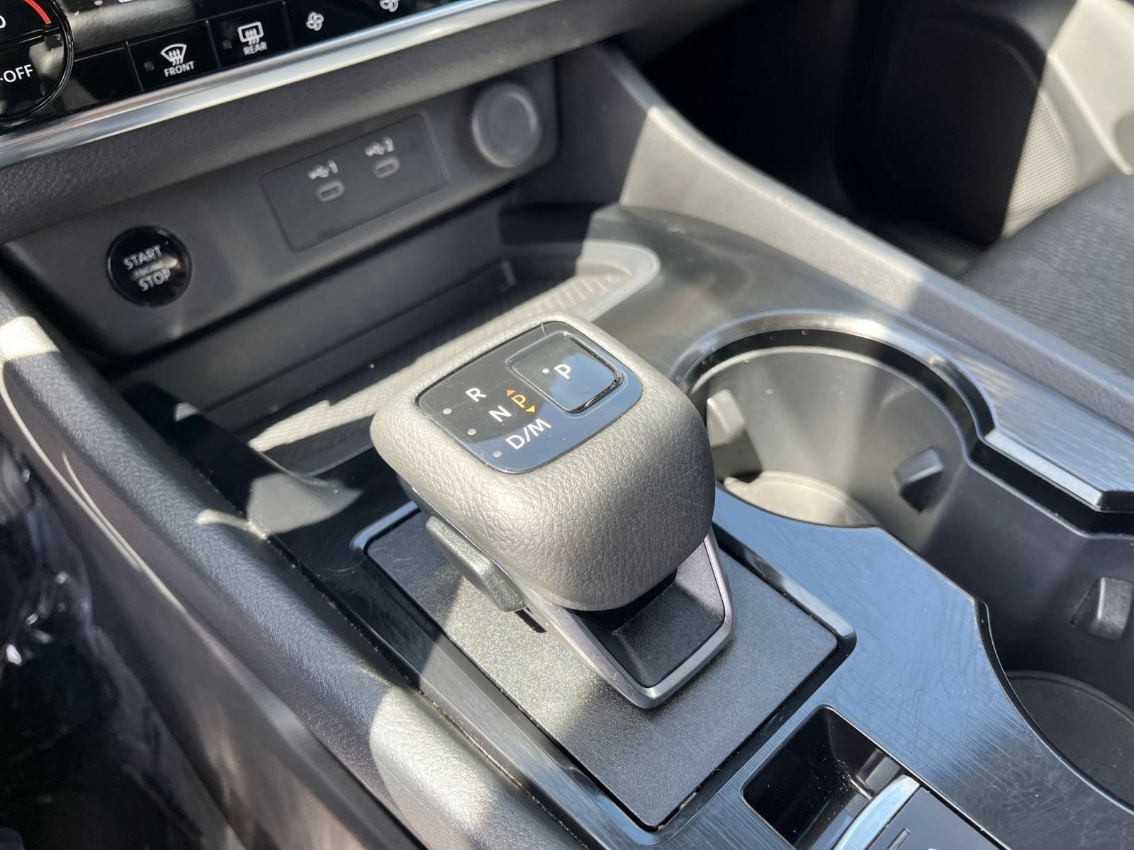 Used 2025 Nissan Rogue SV FWD image 43