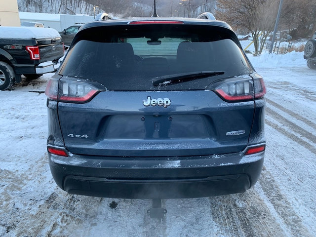 Used 2020 Jeep Cherokee Latitude Plus w/ Comfort/Convenience Group image 3