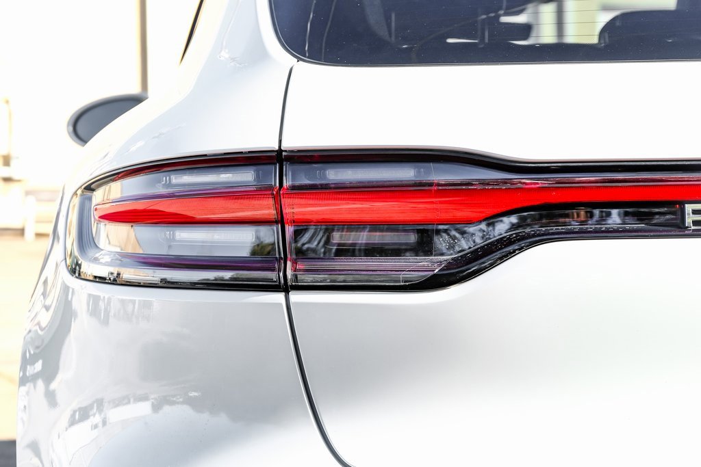 Used 2021 Porsche Macan image 49