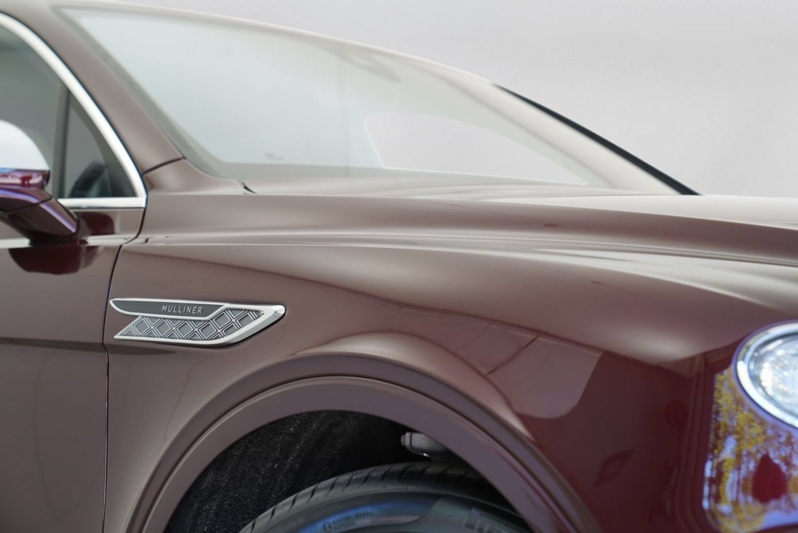 New 2026 Bentley Bentayga Extended Wheelbase AWD/4WD image 2